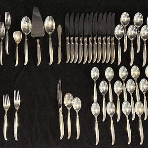 Vintage Flatware 1847 Rogers Bros FLAIR Silverplate 12 5-Piece Place Settings, 12 extra teaspoons plus 5-piece server set; 77 total pieces