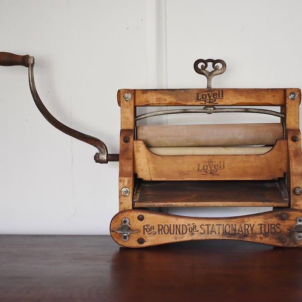 Antique Lovell Clothes Wringer, Early 1900s Iron and Wood Hand Crank Laundry Wringer, Rustic Farmhouse Decor, Collectible Laundry Room Decor