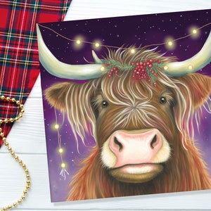 Highland Kuh Karte Heilan Muckle Coo mit Lichterkette Magical Night Purple Schottland Scottish Greetings Familie Freunde Weihnachten 2025 Thank You