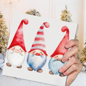 Carte de Noël gnomes mignons, mythe Gonk, rouge et blanc, aquarelle, chapeaux et barbes pointus, cartes de voeux pour la famille, meilleurs amis, Noël 2025