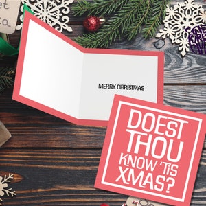 Tarjeta navideña elegante "¿Sabes que es Navidad?" Tarjeta de felicitación con mensaje en inglés antiguo medieval en rojo o verde para amigos Navidad 2022