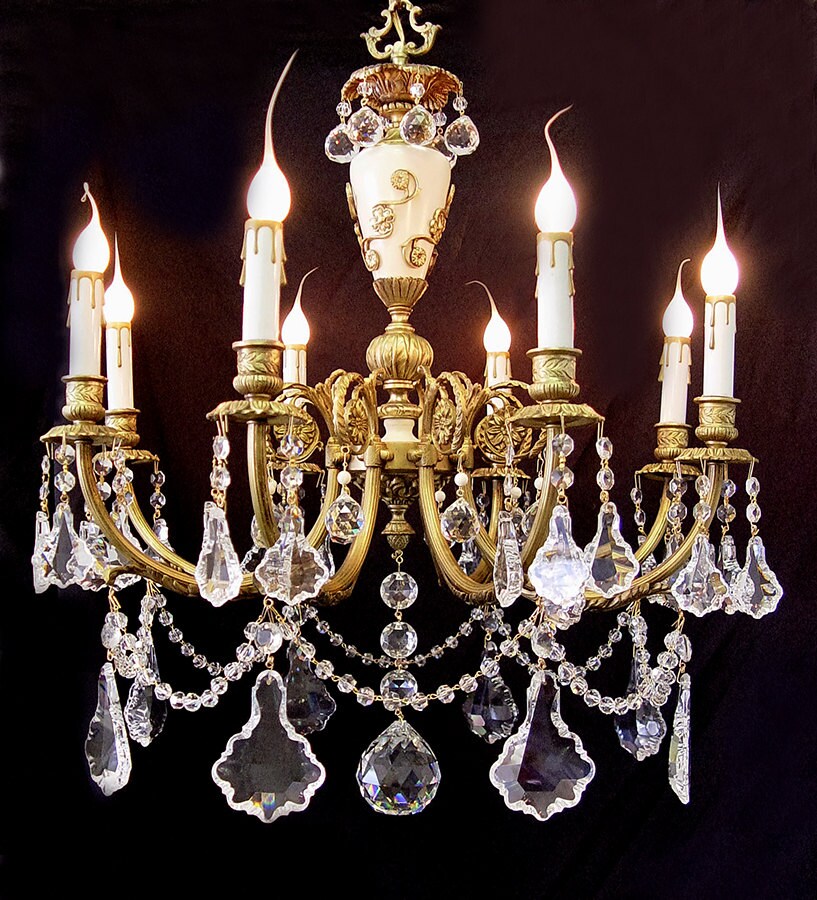 Vintage CRYSTAL BRASS 8 Light CHANDELIER 24 x 26 Cream White Accents
