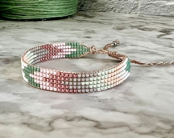 MOTLEY PASTEL bracelet made of Japanese Miyuki glass beads