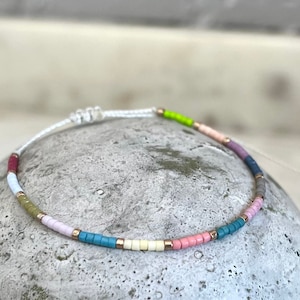 Bracelet made of Miyuki beads, minimalist pearl bracelet filigree - stacking bracelet colorful