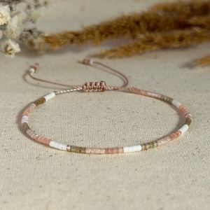 Pastel -  zartes Armband aus Miyuki Perlen, Perlenarmband Boho, minimalistisch ~ Stapelarmband aus feinen Glasperlen
