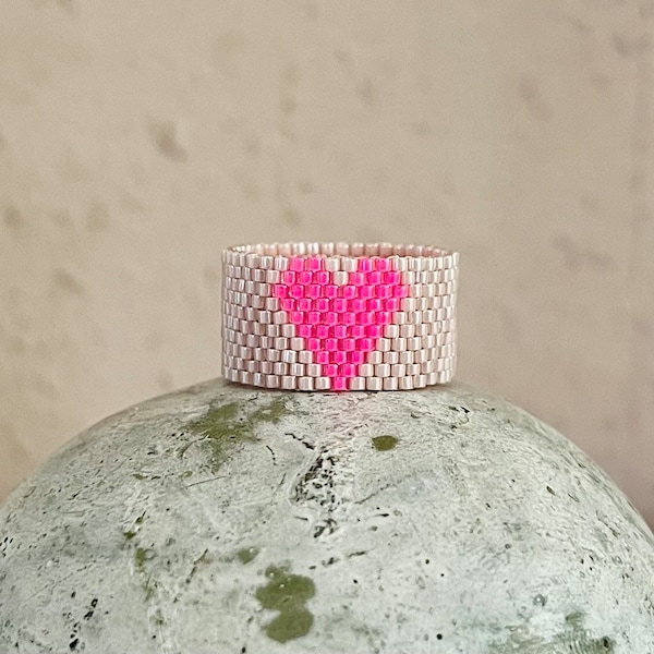Miyuki Ring Heart Beaded Ring - champagne-rose Peyote - Neon Pink