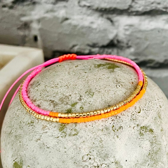 GLASS BEAD BRACELET 2 MM ORANGE & PINK GLASS BEAD BRACELET 2 MM ORANGE & PINK