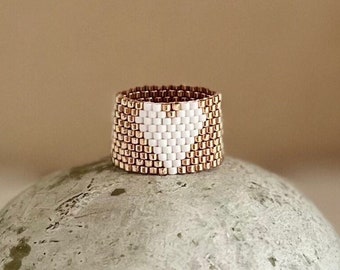 Miyuki Ring Heart Beaded Ring white - champagne-gold peyote