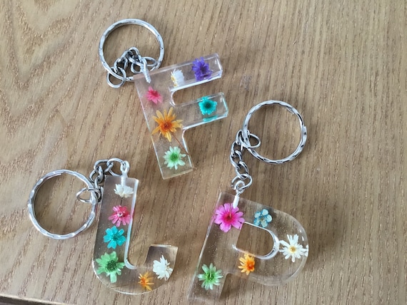 Flower resin personalised keyring