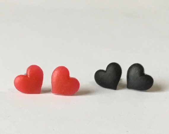 Heart shaped resin stud earrings