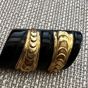 Vintage button old, plastic black with gold pattern