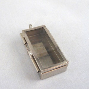 1- Small Rectangle Shadowbox Pendant One Pane 3D Small Silver Glass Locket