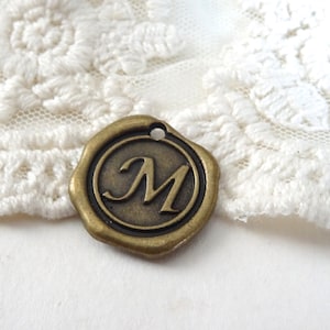 1- Wax Seal M Charms Capital Letter Round Initial Bronze Stamped Monogram Disc Lead Free Alphabet Charms Diy Jewelry Supplies Inv0314