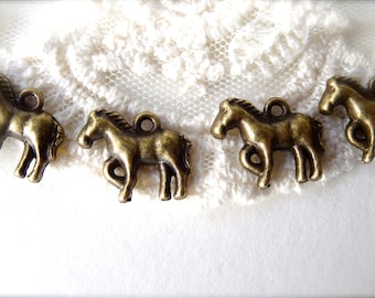 4- Horse Charms Bronze Vintage Western Pack Horse Camping Outdoors Farm Charms Wild Country Animals Inv0077