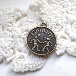 Pendentif zodiaque gémeaux en bronze antique rond signe astrologique horoscope trait charmes bijoux à bricoler soi-même fournitures Inv0277