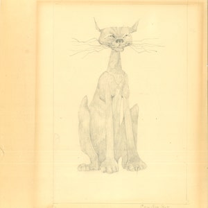 Puede incluir: Un dibujo a lápiz de un gato con largos bigotes, sentado con las piernas cruzadas. El dibujo está sobre papel beige claro con las palabras "Charlie Cat" escritas a lápiz en la parte inferior.