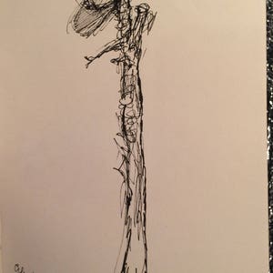 DAD'S HAT - Gene's Cap on Log - czapka na słupku ogrodzeniowym lub drzewie; kopia na papierze bezkwasowym. 8,5" x 11" Darmowa wysyłka na terenie USA.