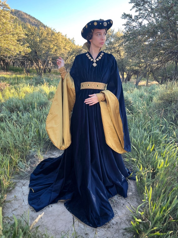 PDF How to Draft a Medieval Gown Pattern