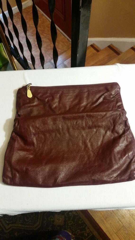 Vintage leather burgundy/mahogany clutch. - image 3