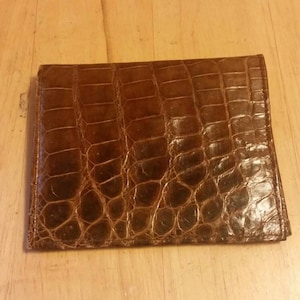 Gorgeous brown leather croc mens/unisex bifold wallet