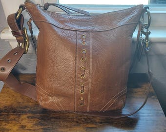 Vintage Coach crossbody pebble leather bag.
