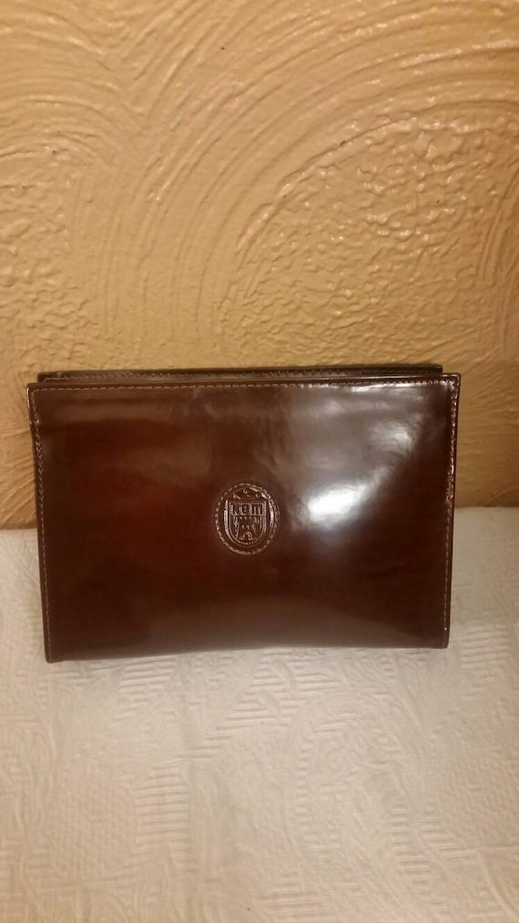 Vintage leather KEM clutch purse.