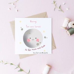 Tarjeta personalizada del Día de la Madre: a la luna, mamá, niñera, Nanna. El texto se puede cambiar. Cumpleaños imagen 2