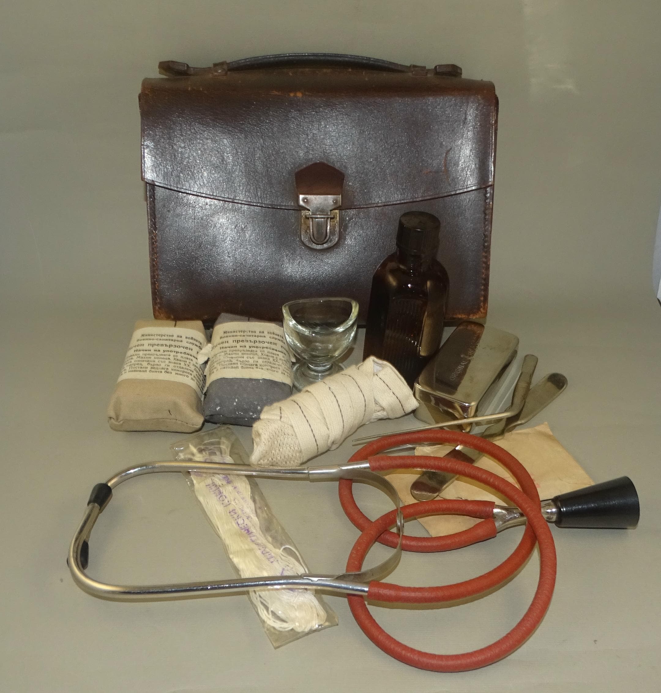Old Vintage Medical Bags - Etsy