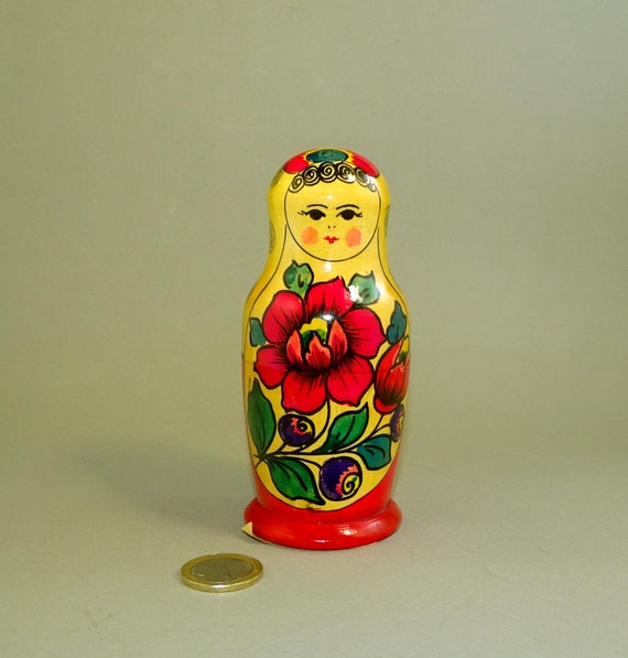 Dolls & Miniatures USSR Vintage old set of 4 Russian Soviet Nesting