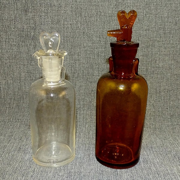 2 Old Medical Surgical Chloroform Anaesthesia Glass Drip Drop Cylindrical Bottle