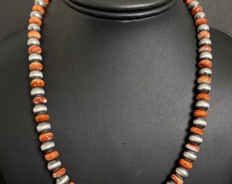 スターリングシルバーのオレンジスパイニーオイスタービーズネックレス。18インチ。ギフト