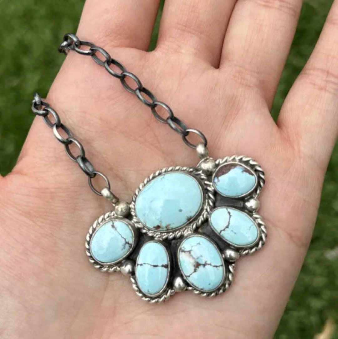 ナバホ族　ネックレス　Navajo necklace NAVAJO SILVER SQUASH BLOSSOM NAJA NECKLACE c.1940 – WANDERER