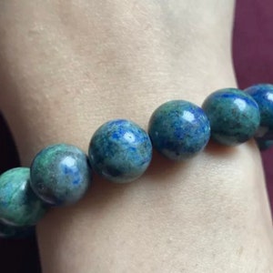 Runde Azurite dehnbare Perle Armband. Freie Größe