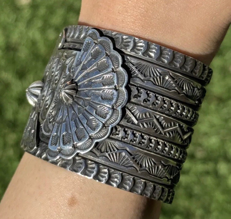 Sunshine Reeves 925 Sterling Silver Thunderbird Cuff Sunshine Reeves 925 Sterling Silver Thunderbird Cuff