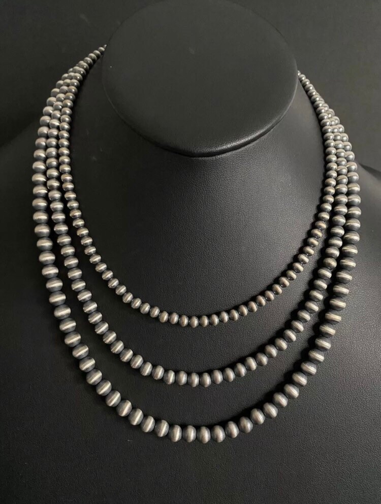 Silver Beaded Necklace with Pearls