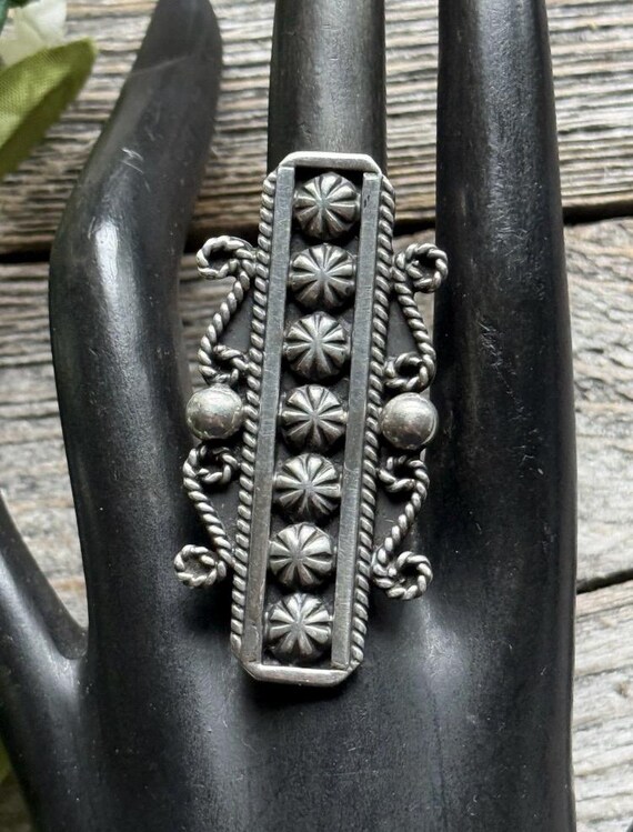 ナバホ族のネイティブスターリングシルバー刻印リング サイズ7.5