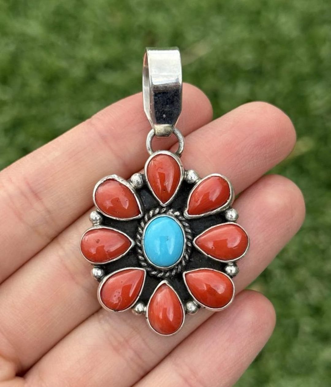 navajo ZUNI ターコイズ コーラル 925 トップ フラワー Navajo Sterling Silver Red Coral Turquoise Cluster Pendant LY - Etsy