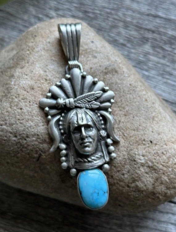 ナバホ 925 スターリングシルバー ターコイズ インディアン チーフ