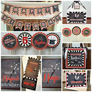 Pu&ograve; includere: Un set di decorazioni per una festa di compleanno a tema magico. Le decorazioni includono uno striscione che dice "Buon compleanno", topper per cupcake, un cartello di benvenuto, una scatola regalo e inviti. Le decorazioni sono nere, rosse e dorate con un motivo di cappello da mago e coniglio.