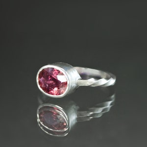 Pink Tourmaline Twist Ring, Size 6.5