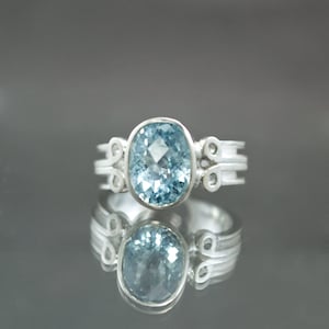 Checkerboard Aquamarine Scroll Ring in Sterling Silver - Size 7
