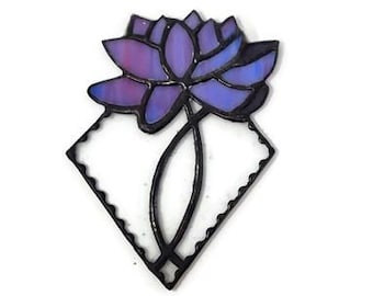 Stained Glass Water Lily Suncatcher: July Birth Flower Window Art