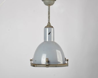 Lampa wisząca z emalii w stylu vintage, Elektrosvit Bauhaus, lata 50. XX wieku