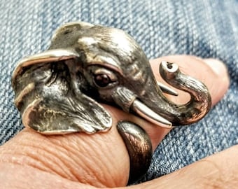 Elephant head ring in sterling silver