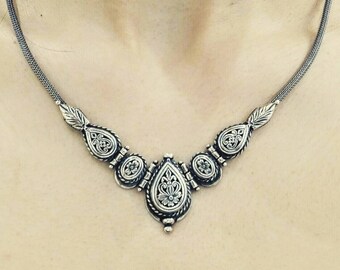 Byzantine style necklace in sterling silver 925, tapered silver choker necklace
