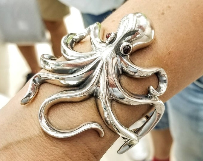 Octopus Bracelet in sterling silver 925, silver cuff bracelet, nautical jewelry, sea-creature bracelet, marine life