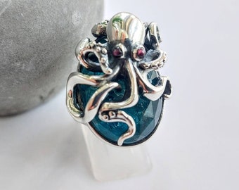 Octopus ring in sterling silver on apatite doublet gemstone, silver octopus ring.