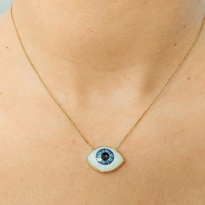 Evil eye necklace in k14 gold, hand-painted eye amulet on quartz, evil eye jewelry