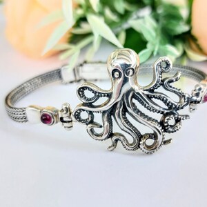 Octopus bracelet in sterling silver 925, chain bracelet with kraken theme, marine-life jewelry, silver bracelet
