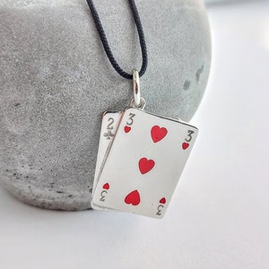 ハートの3つのカードネックレス、スターリングシルバー925、エナメル加工